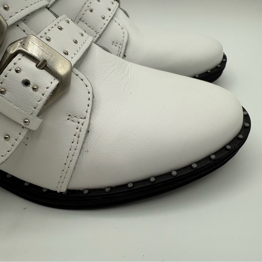Steve Madden Pursue Moto Ankle Boots White Leather Buckle Studded 7M - Picture 5 of 16